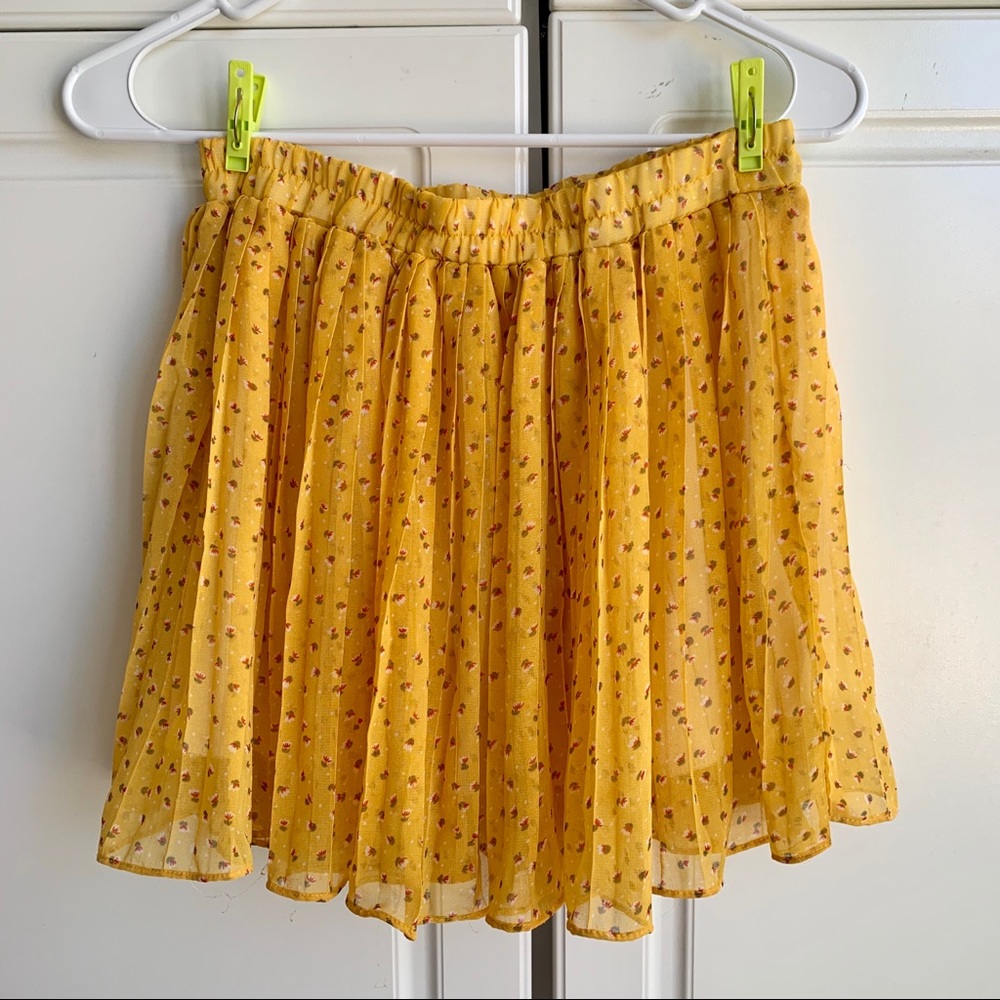 Cute yellow floral skirt